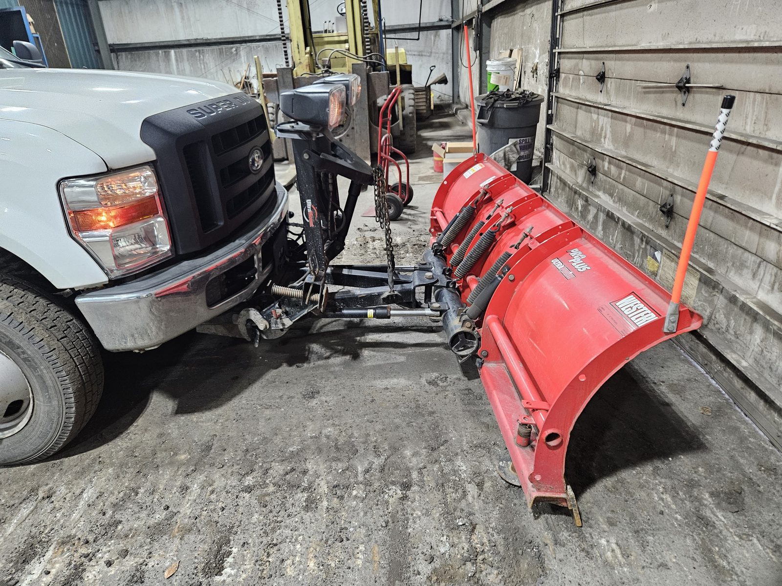 2010 Ford F-350 Super Duty 4x4 DRW — Flatbed, Plow & Spreader, 20K Miles - Image 8