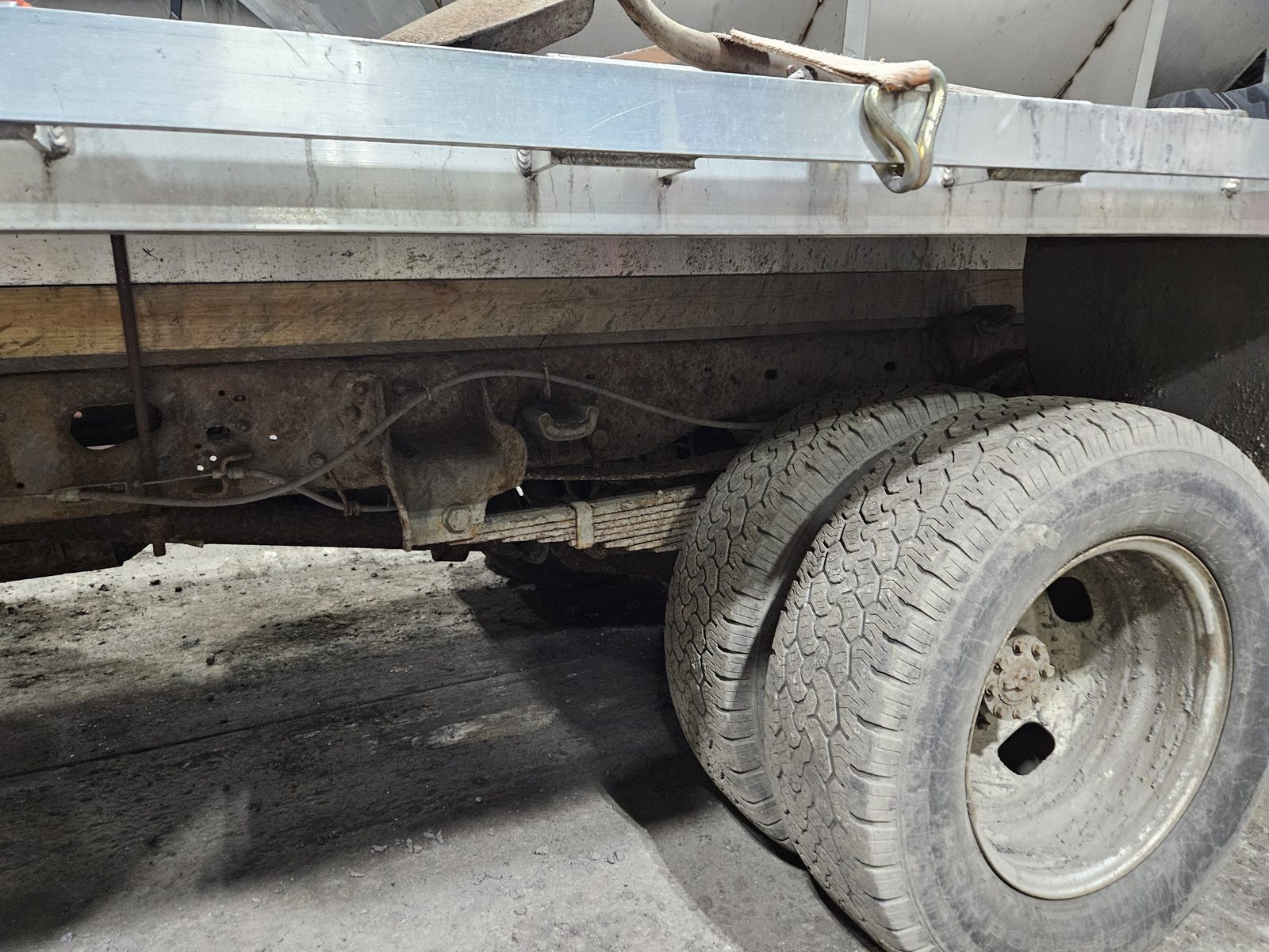 2010 Ford F-350 Super Duty 4x4 DRW — Flatbed, Plow & Spreader, 20K Miles - Image 28