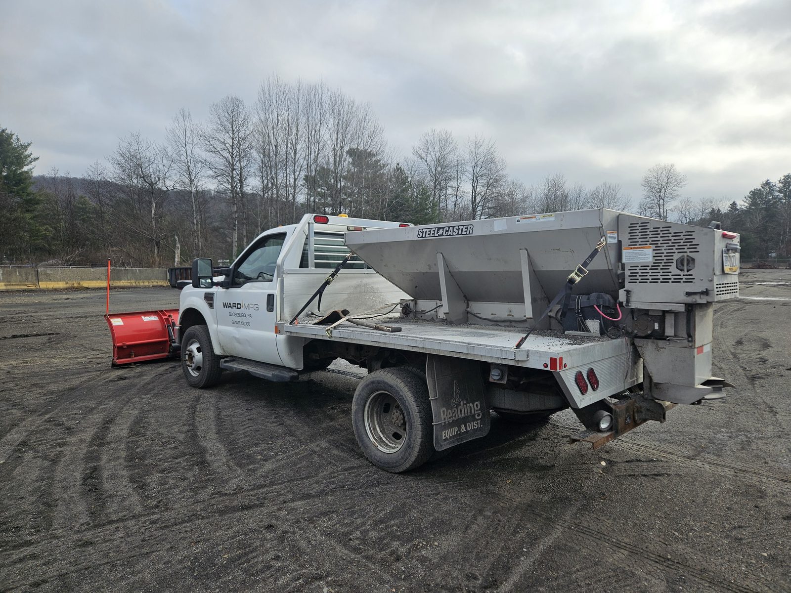 2010 Ford F-350 Super Duty 4x4 DRW — Flatbed, Plow & Spreader, 20K Miles - Image 4