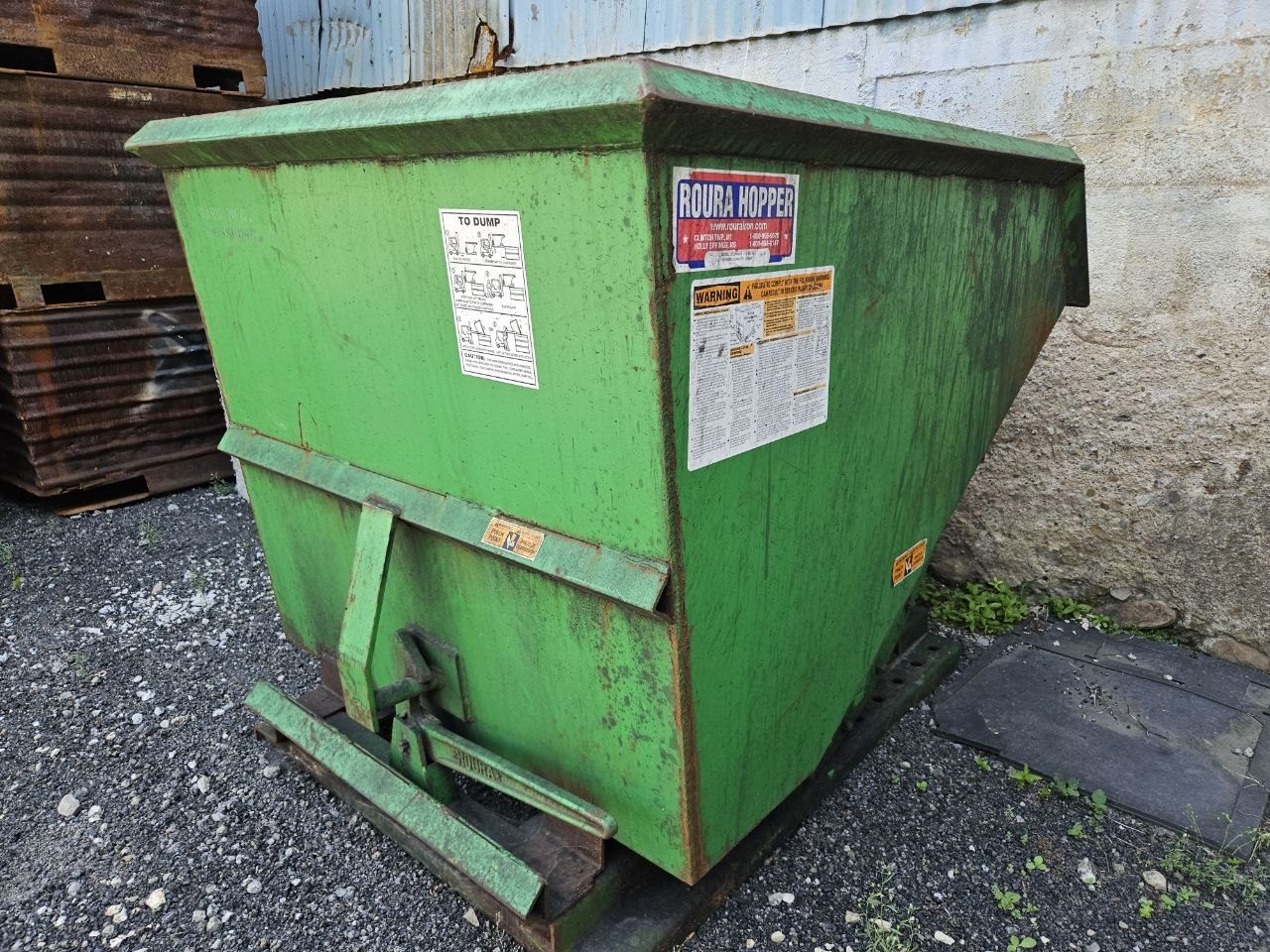 Roura Iron Works Self-Dumping Hopper — 1.5 Cu Yd, 6,000 lb Capacity (Unit A) - Image 4