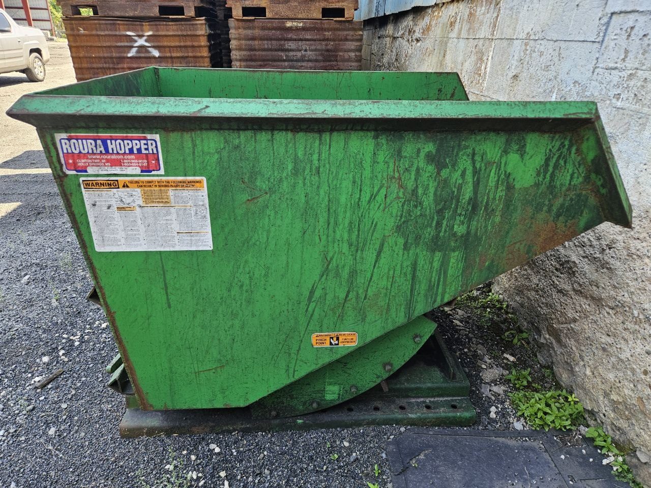 Roura Iron Works Self-Dumping Hopper — 1.5 Cu Yd, 6,000 lb Capacity (Unit A) - Image 7