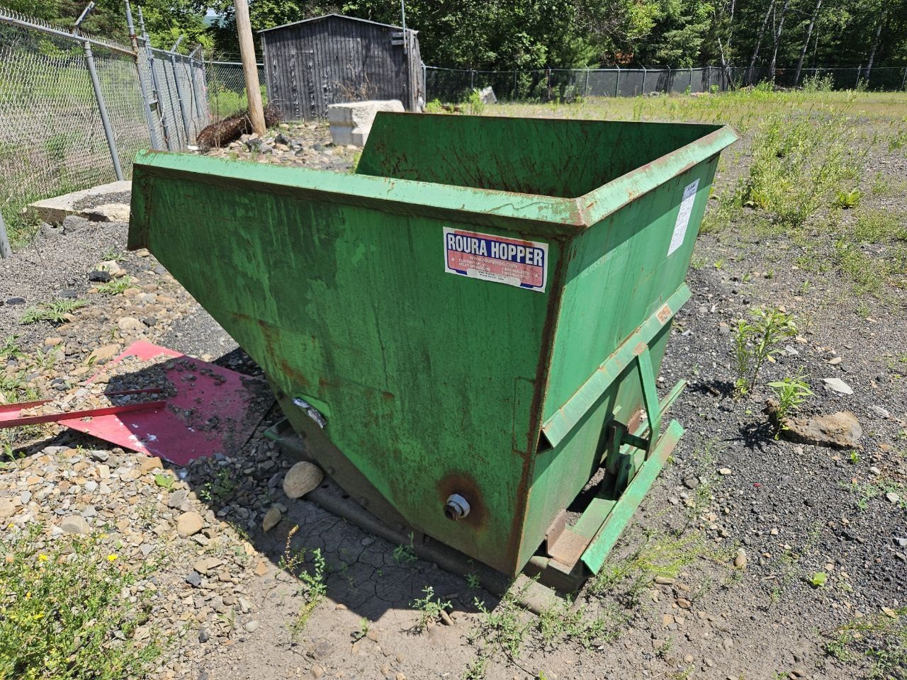 Roura Iron Works Self-Dumping Hopper — 1.5 Cu Yd, 6,000 lb Capacity (Unit B)