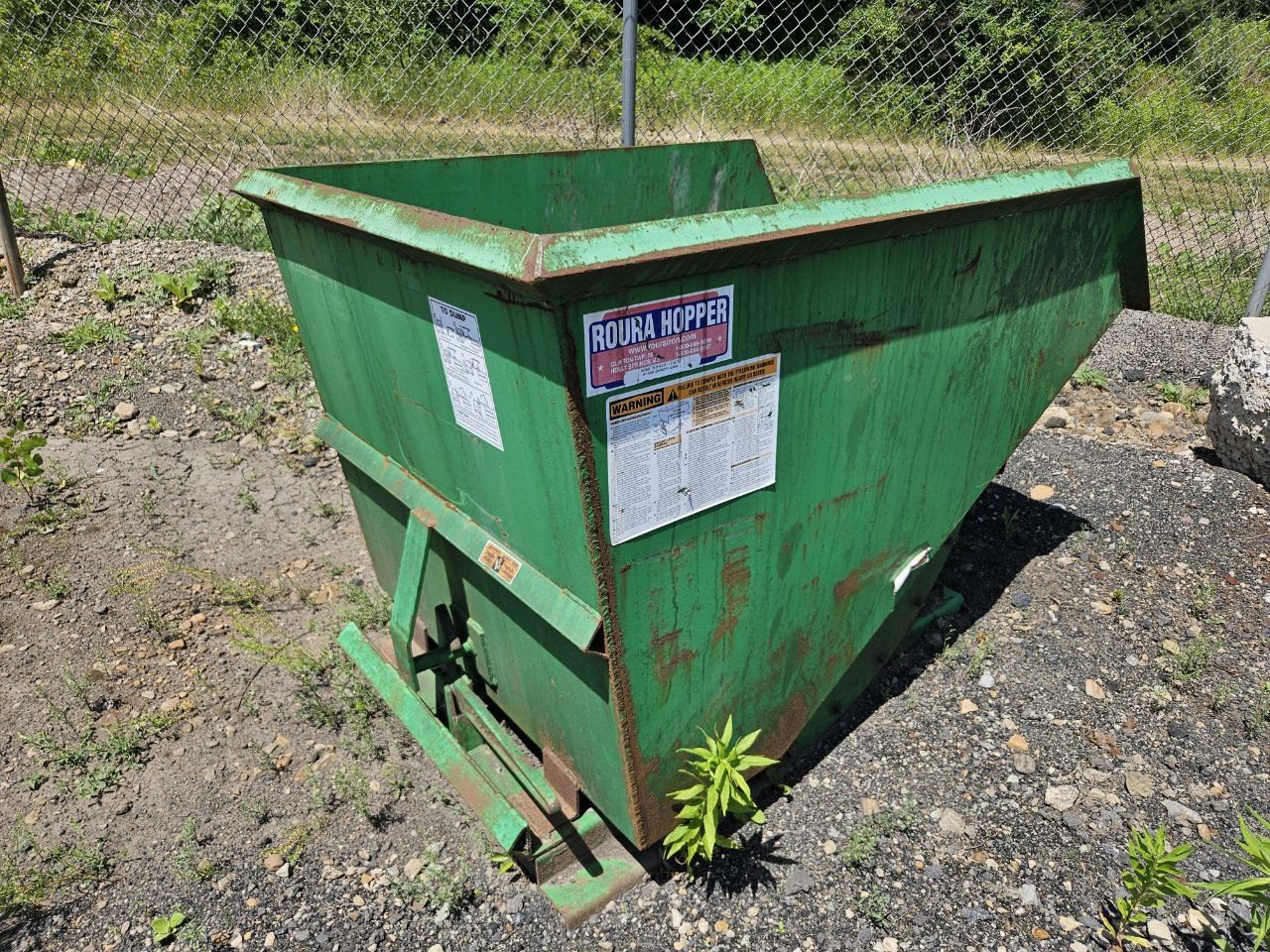 Roura Iron Works Self-Dumping Hopper — 1.5 Cu Yd, 6,000 lb Capacity (Unit B) - Image 5
